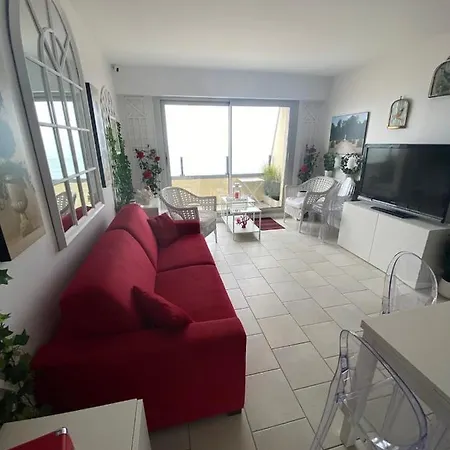 Apt With Balcony And View On The Appartamento *